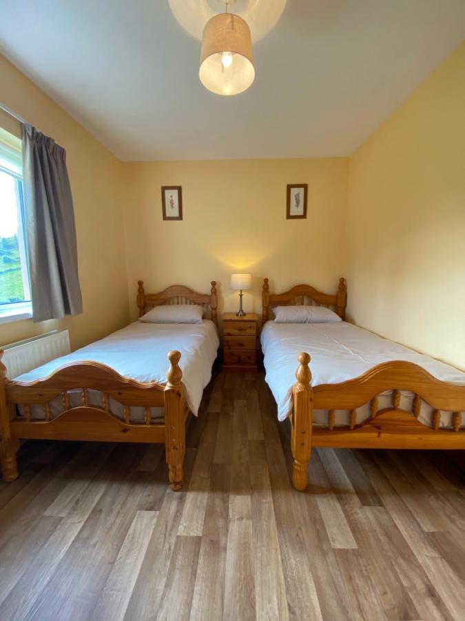 Heather Cottage, Creeslough Exterior photo